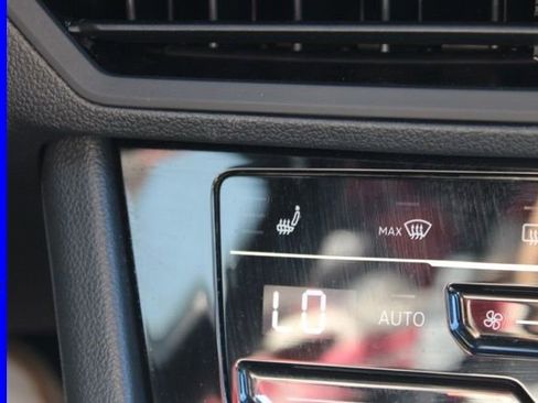 Used 2025 Volkswagen Jetta Sport FWD image 34