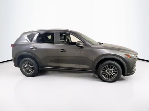 Used 2017 MAZDA CX-5 Touring w/ Preferred Equipment Package image 4