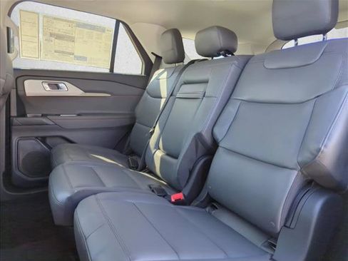 New 2026 Ford Explorer Active w/ Active Comfort Package RWD image 17