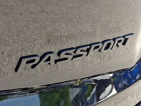 Used 2025 Honda Passport Black Edition image 34