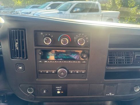 Used 2019 GMC Savana 2500 w/ Driver Convenience Package RWD image 47
