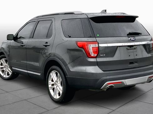 Used 2017 Ford Explorer XLT w/ Equipment Group 202A image 10