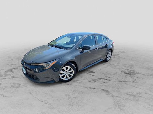 Used 2023 Toyota Corolla LE FWD image 3