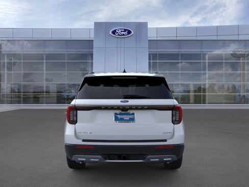 New 2026 Ford Explorer Active w/ Active Comfort Package image 5