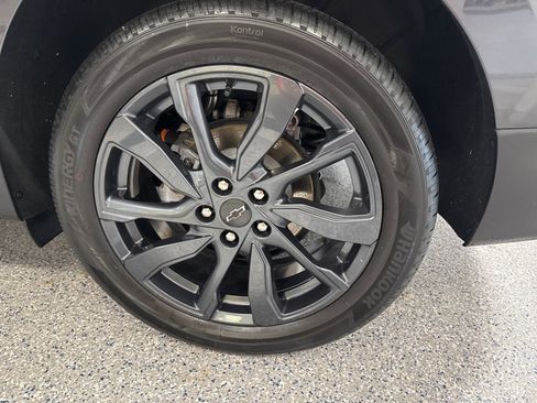 Used 2022 Chevrolet Equinox RS w/ Infotainment Package image 24