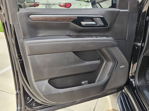 Used 2025 Chevrolet Tahoe Premier image 21