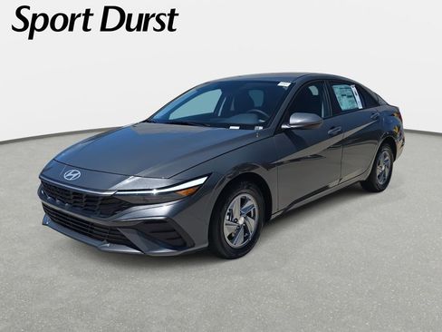 Used 2026 Hyundai Elantra SE FWD image 1