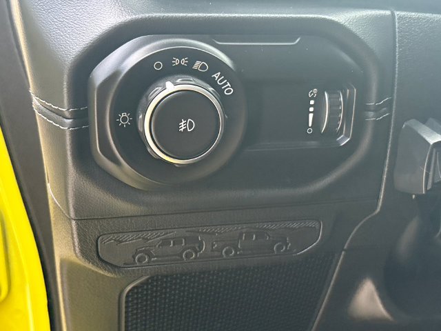 Used 2024 Jeep Wrangler Unlimited Rubicon AWD/4WD image 24