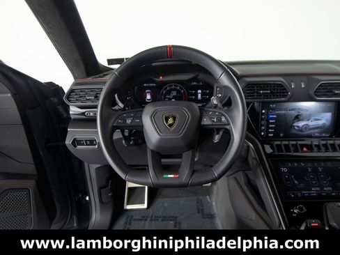 Used 2024 Lamborghini Urus S image 17