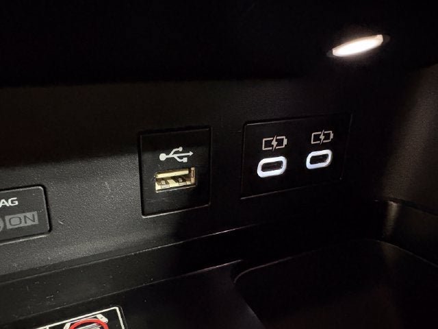 Used 2025 Toyota Camry SE FWD image 19