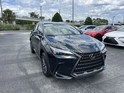 Used 2023 Lexus NX 250 FWD w/ Towing Package (2000 Lbs) image 12