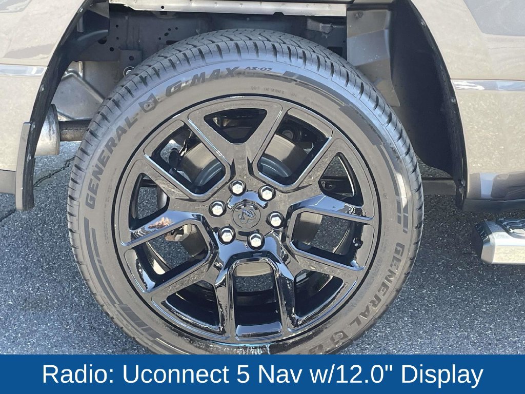 Used 2023 RAM 1500 Laramie AWD/4WD image 13