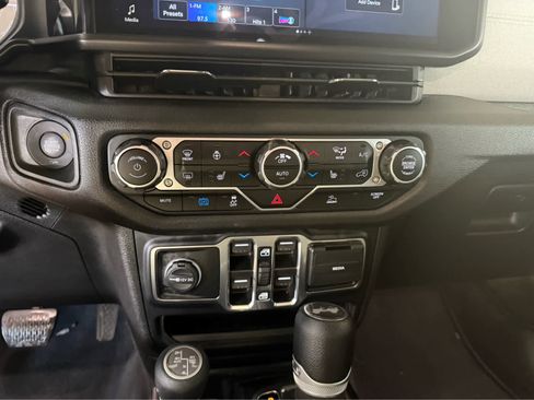 Used 2024 Jeep Wrangler Sport S w/ Convenience Group image 14