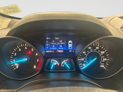 Used 2017 Ford Escape SE FWD image 14