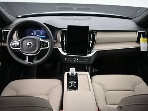 New 2026 Volvo XC90 B6 Plus w/ Protection Package AWD/4WD image 19