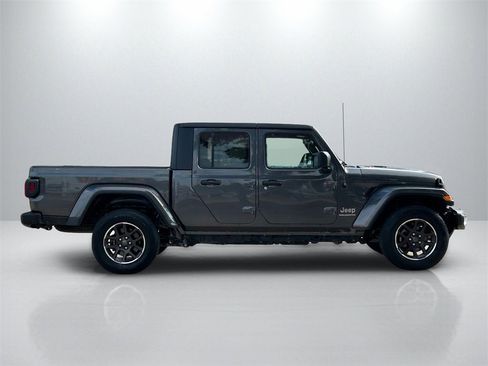Used 2023 Jeep Gladiator Overland image 4
