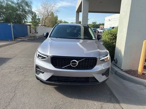 New 2026 Volvo XC40 B5 Core image 2