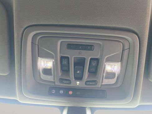 Used 2021 Chevrolet Silverado 1500 LTZ image 6