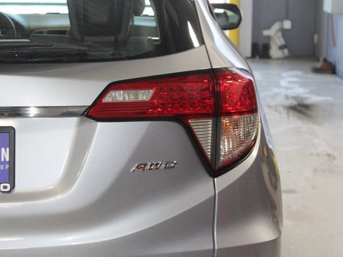 Used 2022 Honda HR-V LX image 37