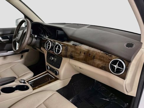 Used 2015 Mercedes-Benz GLK 350 4MATIC image 31