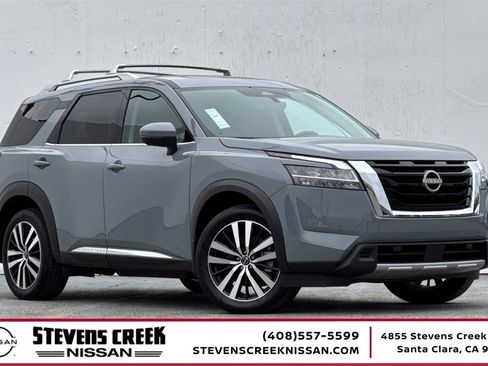 Used 2024 Nissan Pathfinder Platinum w/ Cargo Package image 1