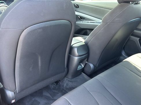Certified 2025 Hyundai Elantra SEL FWD image 21