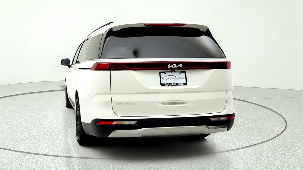 Used 2024 Kia Carnival SX Prestige FWD image 6