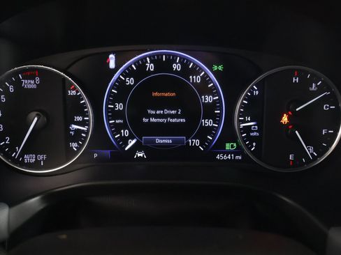 Used 2023 Buick Enclave Premium image 4