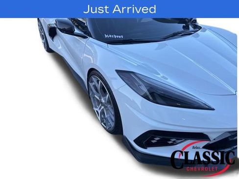 Used 2020 Chevrolet Corvette Stingray Coupe w/ Chrome Exterior Badge Package image 27