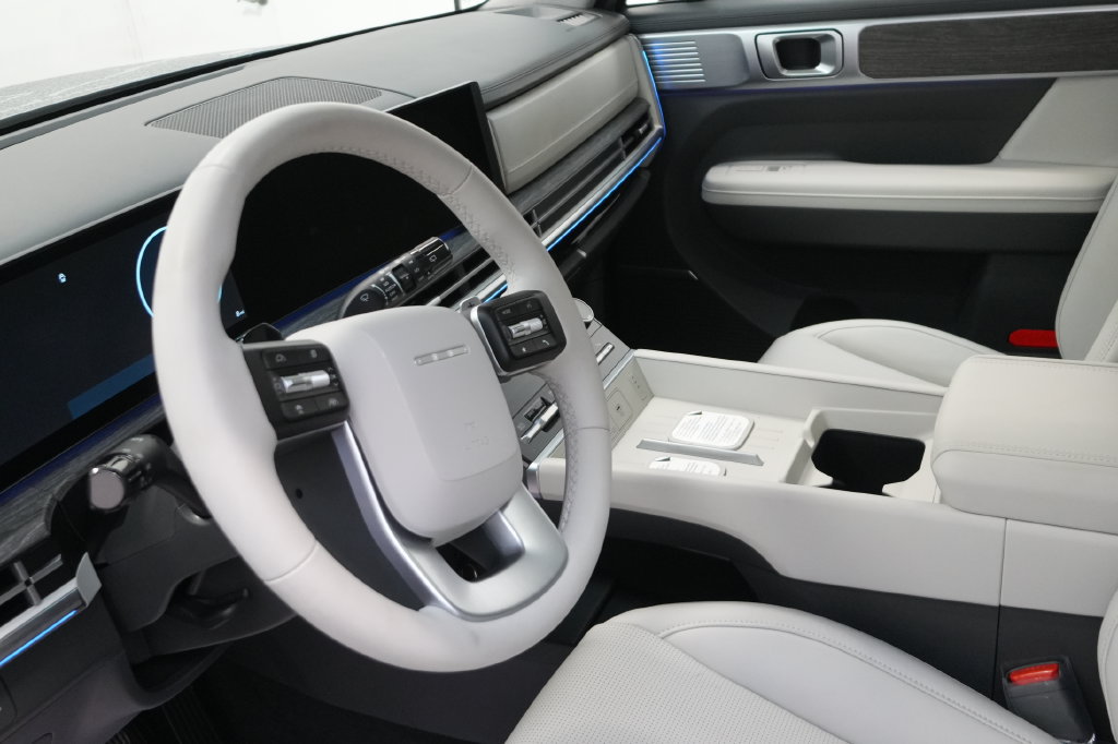 Certified 2026 Hyundai Santa Fe Limited AWD/4WD image 19