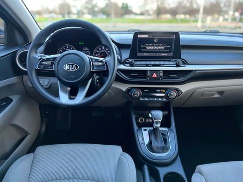 Used 2019 Kia Forte LXS FWD image 12