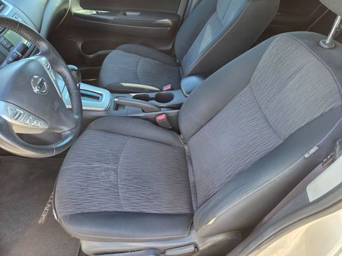 Used 2015 Nissan Sentra SV FWD image 9