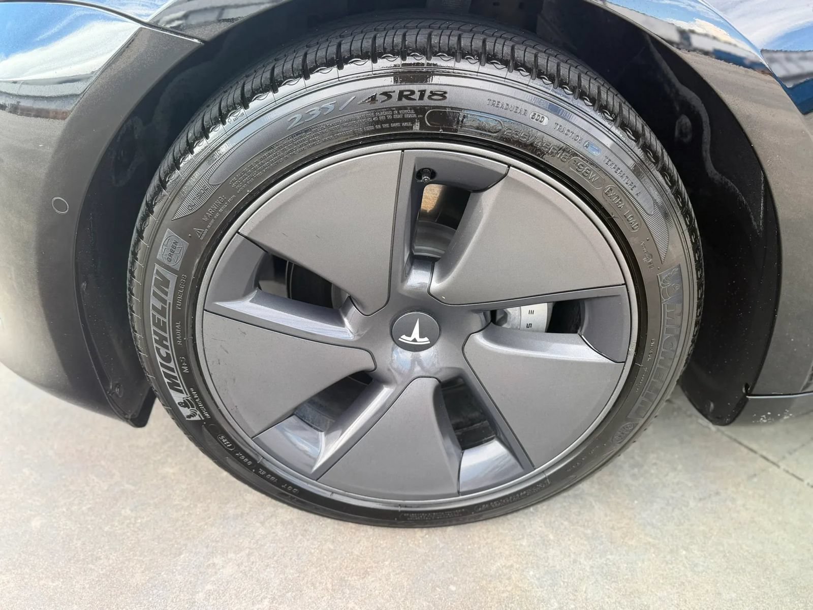 Used 2022 Tesla Model 3 Long Range AWD/4WD image 14