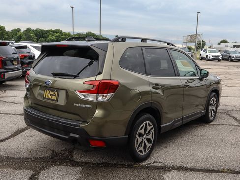 Used 2024 Subaru Forester Premium AWD/4WD image 4