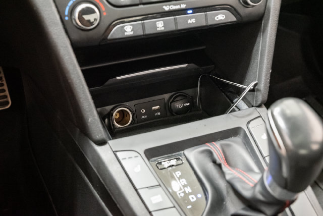Used 2018 Hyundai Elantra Sport w/ Sport Premium Package 03 FWD image 22