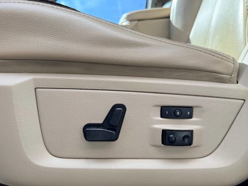 Used 2018 RAM 3500 Laramie w/ Convenience Group image 20