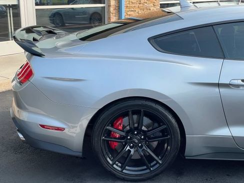 Used 2020 Ford Mustang Shelby GT500 w/ Technology Package RWD image 17
