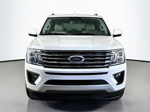 Used 2020 Ford Expedition XLT w/ Equipment Group 202A RWD image 2