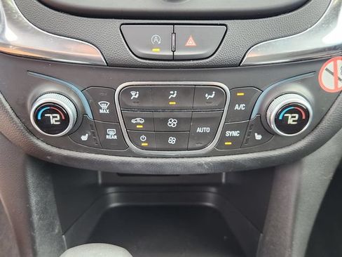 Used 2024 Chevrolet Equinox LT AWD/4WD image 18