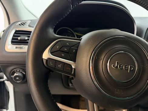 Used 2019 Jeep Compass Latitude image 16