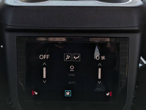 New 2026 GMC Yukon Denali Ultimate AWD/4WD image 25