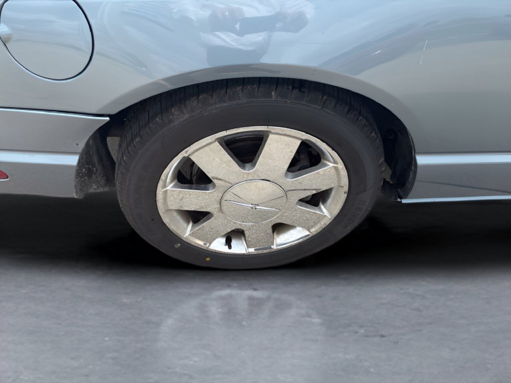 Used 2005 Ford Thunderbird RWD image 20