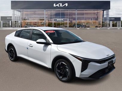 New 2025 Kia K4 EX