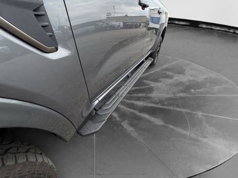 Used 2025 Ford Ranger Lariat w/ Black Appearance Package RWD image 12