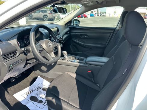 Used 2025 Nissan Sentra S FWD image 10