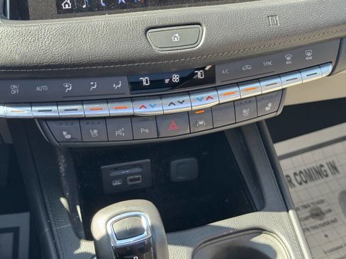 Used 2019 Cadillac XT4 Premium Luxury w/ Enhanced Visibility Package AWD/4WD image 22