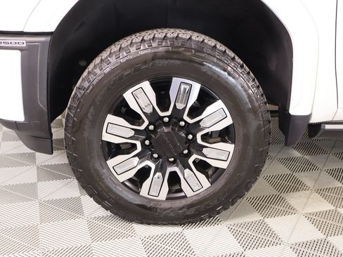 Used 2024 GMC Sierra 2500 Denali w/ Denali Reserve Package AWD/4WD image 19