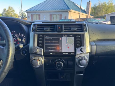 Used 2020 Toyota 4Runner SR5 Premium AWD/4WD image 14