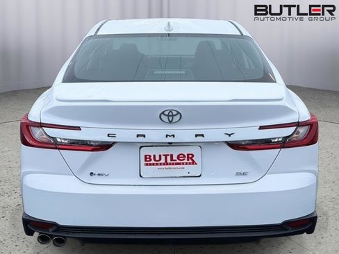 New 2026 Toyota Camry SE FWD image 5