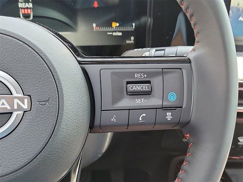 New 2025 Nissan Kicks SR image 7